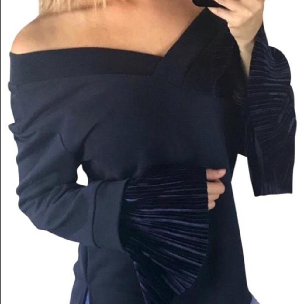 Anthro J.O.A Los Angeles navy blue velvet bell sleeve top small